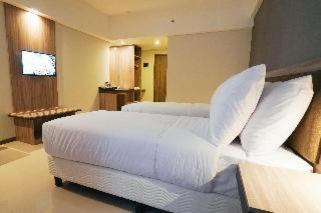 My Tower Hotel Surabaya Ngoại thất bức ảnh