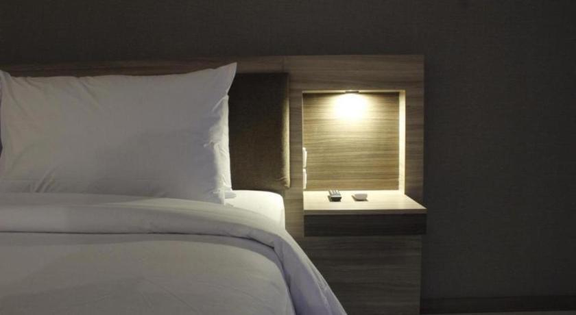 My Tower Hotel Surabaya Ngoại thất bức ảnh