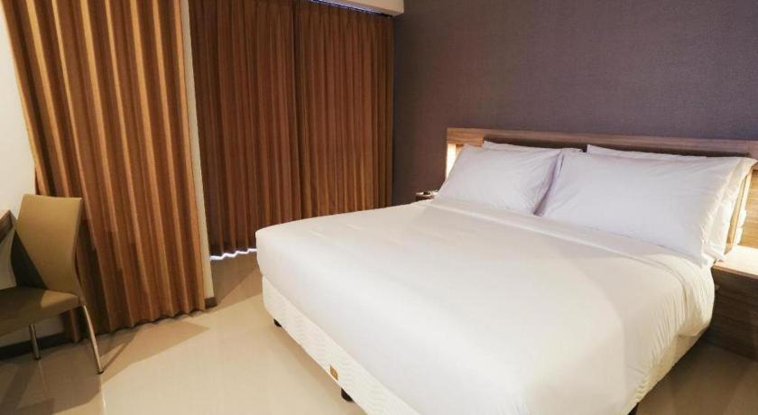 My Tower Hotel Surabaya Ngoại thất bức ảnh