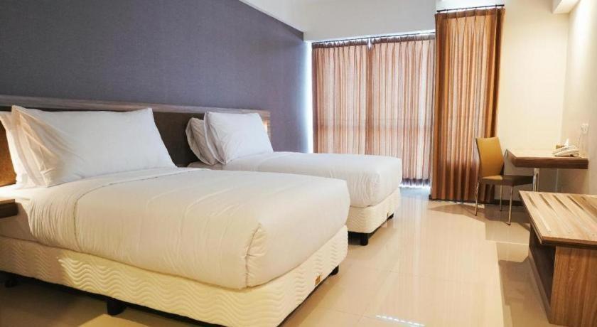 My Tower Hotel Surabaya Ngoại thất bức ảnh