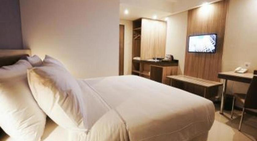 My Tower Hotel Surabaya Ngoại thất bức ảnh
