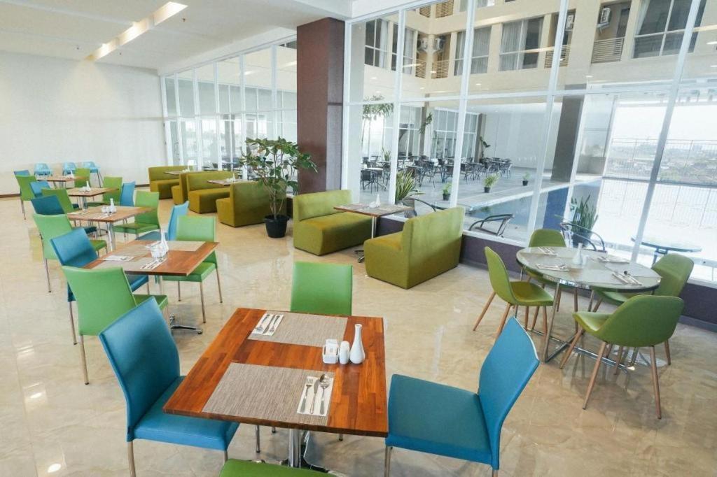 My Tower Hotel Surabaya Ngoại thất bức ảnh